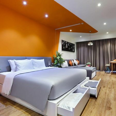 Parama Apartments Balcony Beachfront Nha Trang Bagian luar foto