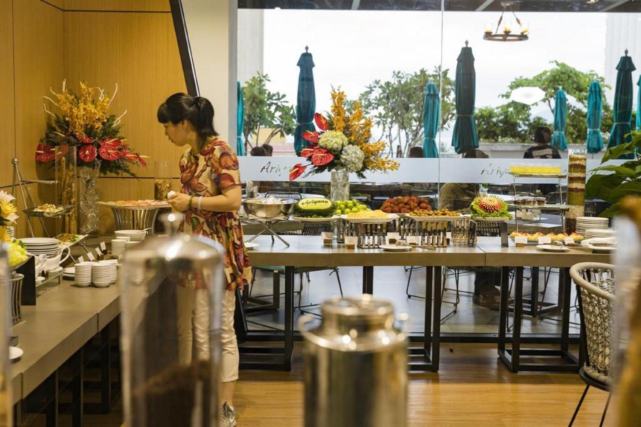 Parama Apartments Balcony Beachfront Nha Trang Bagian luar foto