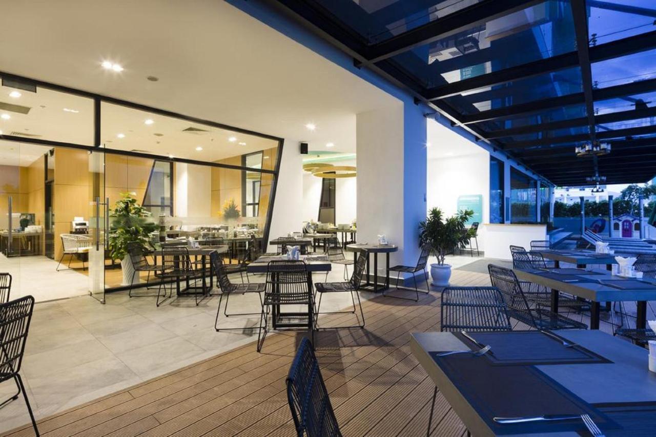 Parama Apartments Balcony Beachfront Nha Trang Bagian luar foto