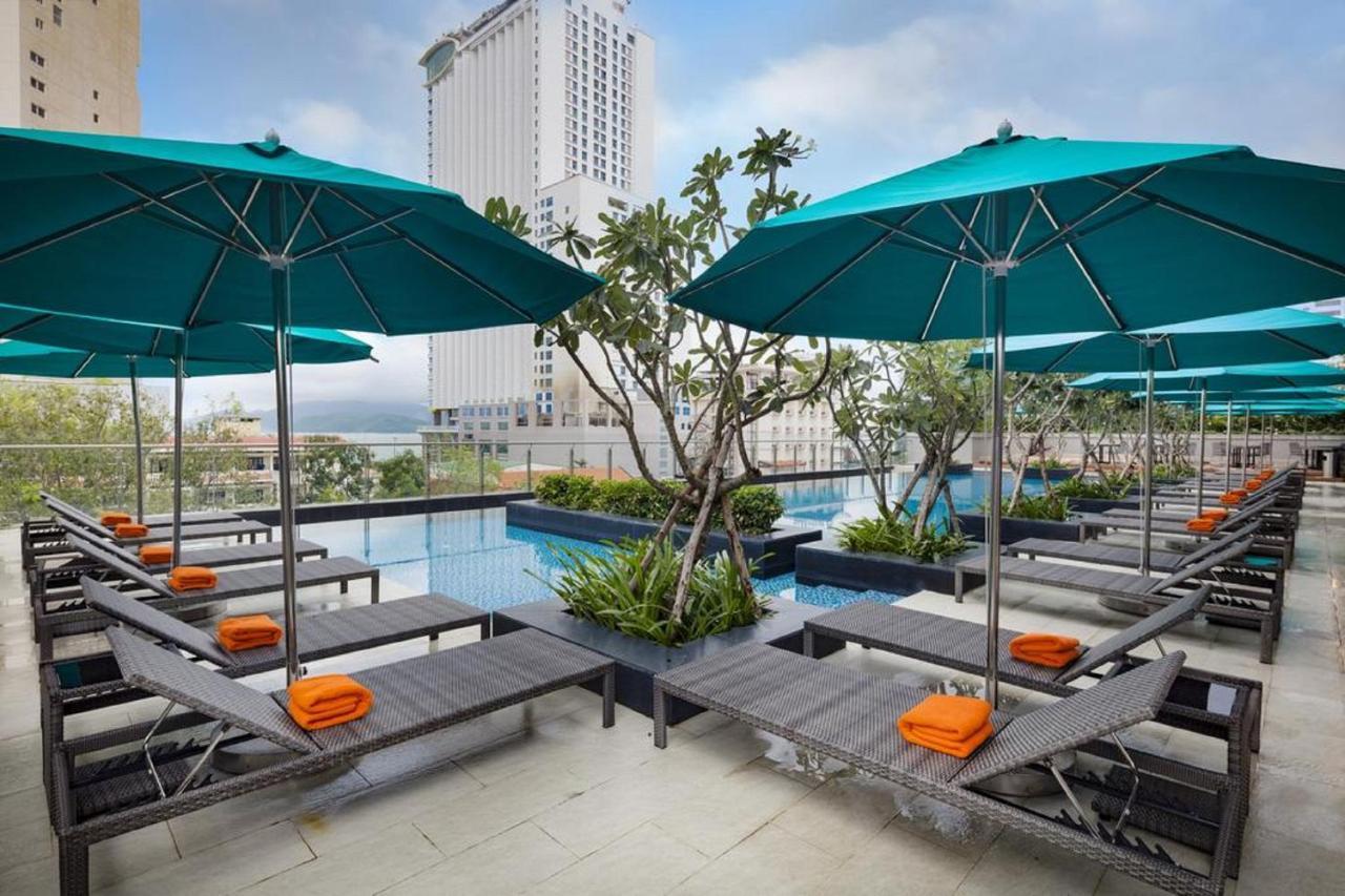 Parama Apartments Balcony Beachfront Nha Trang Bagian luar foto