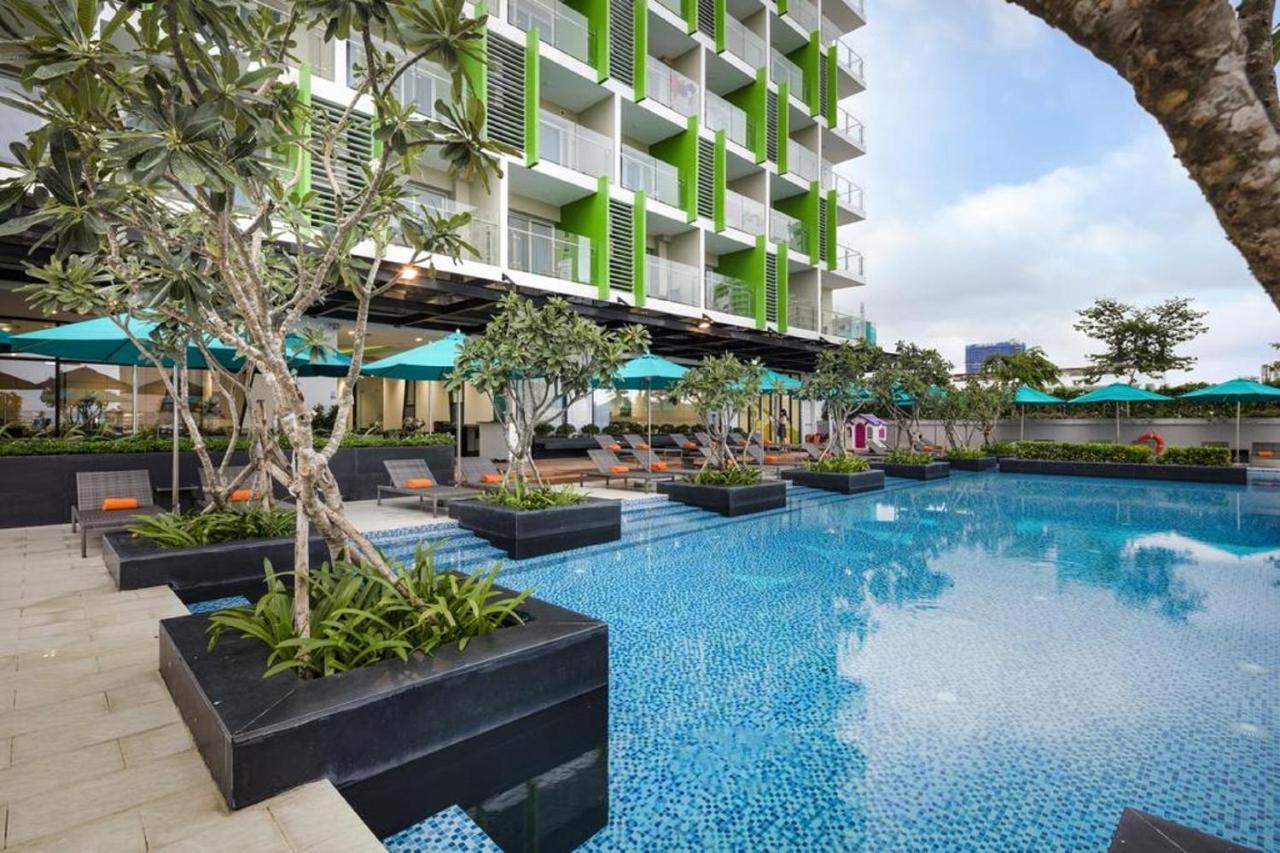 Parama Apartments Balcony Beachfront Nha Trang Bagian luar foto