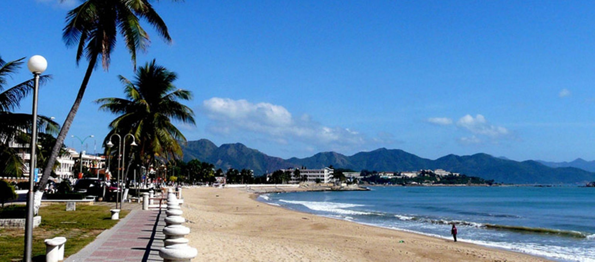 Parama Apartments Balcony Beachfront Nha Trang Bagian luar foto