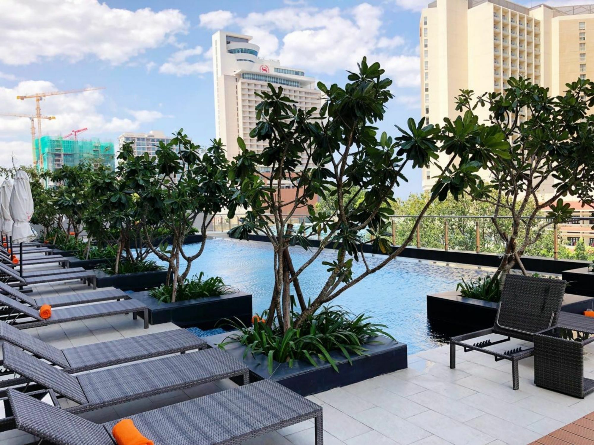 Parama Apartments Balcony Beachfront Nha Trang Bagian luar foto